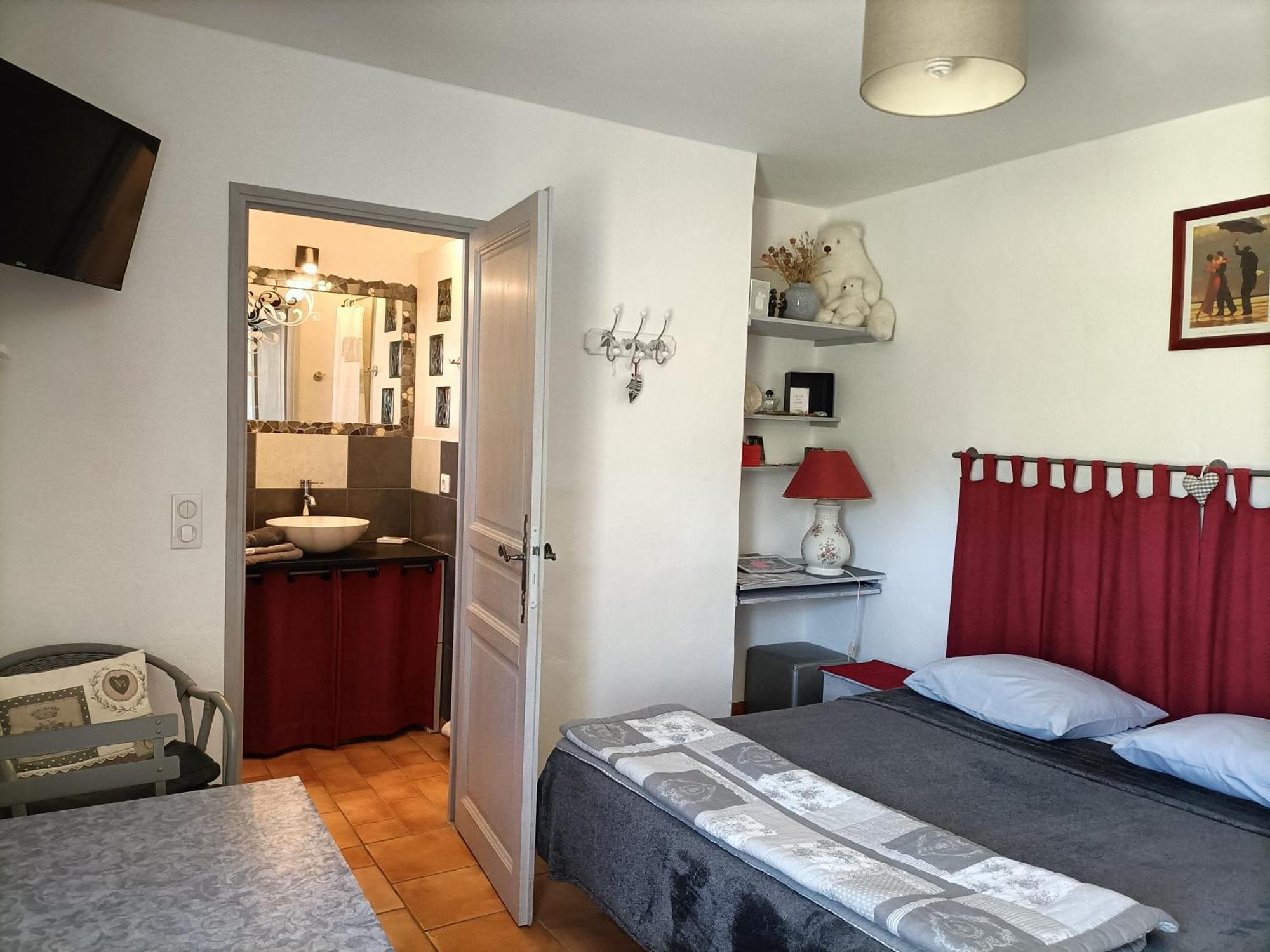 Chambre 2 Pers, Cuisine D'Ete Le Fare Tchanque Parking Gratuit Sur Place Cavaillon Kültér fotó